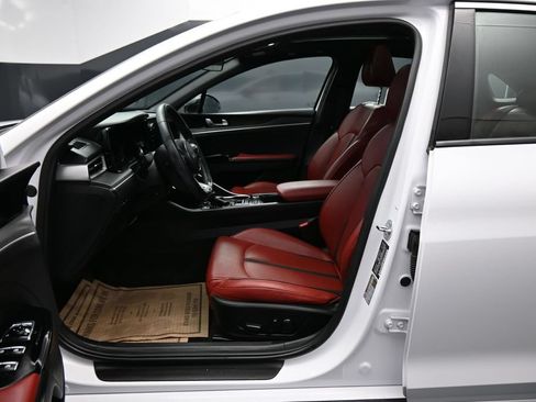 Used 2023 Kia K5 GT-Line FWD image 9