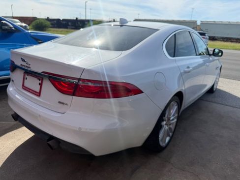 Used 2016 Jaguar XF Prestige RWD image 21