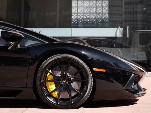 Used 2014 Lamborghini Aventador LP 700-4 AWD/4WD image 8