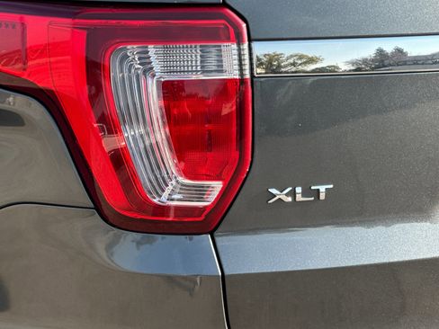 Used 2016 Ford Explorer XLT w/ Equipment Group 201A image 27