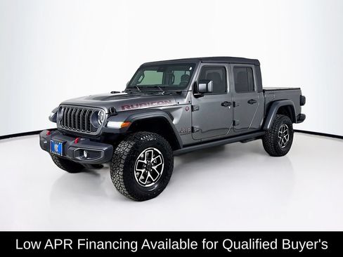 Used 2025 Jeep Gladiator Rubicon w/ Safety Group AWD/4WD image 3