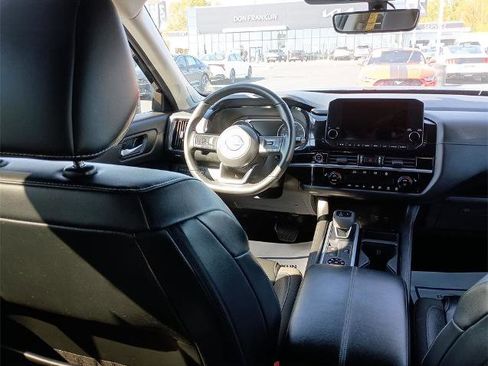 Certified 2024 Nissan Pathfinder SL w/ SL Premium Package image 15