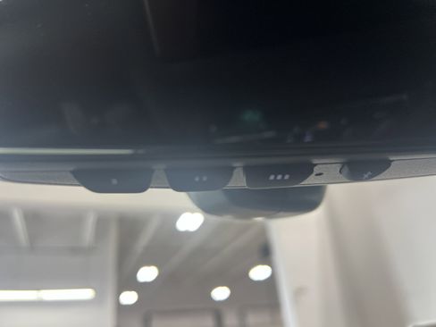 New 2026 Volkswagen Atlas Cross Sport SEL R-Line image 31