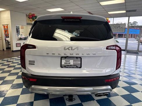 Used 2022 Kia Telluride S image 6