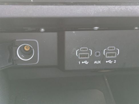 Used 2024 Jeep Wagoneer L Series III w/ Flexible Seating Group image 24