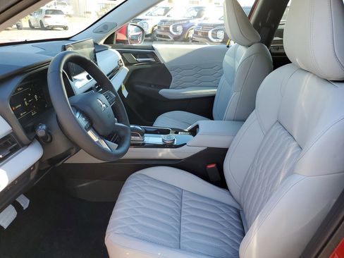 New 2026 Mitsubishi Outlander SEL FWD image 13