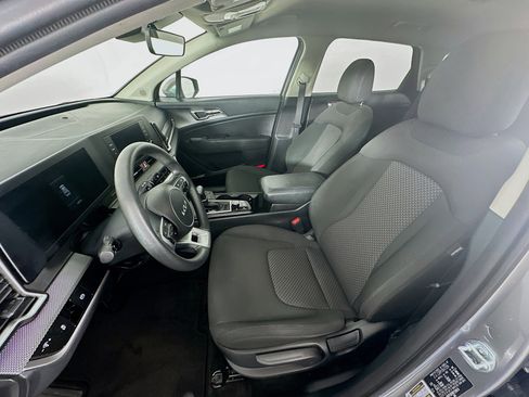 Used 2024 Kia Sportage LX image 13