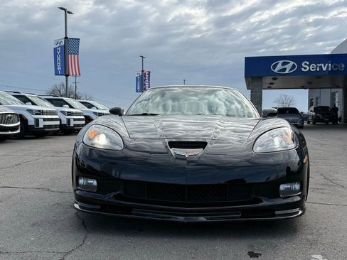 Used 2007 Chevrolet Corvette Z06 w/ Preferred Equipment Group image 2