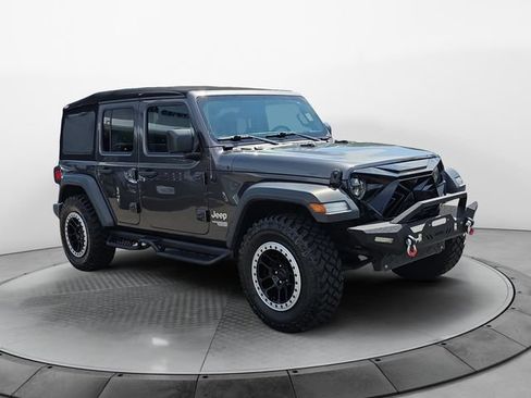 Used 2018 Jeep Wrangler Unlimited Sport S AWD/4WD image 7