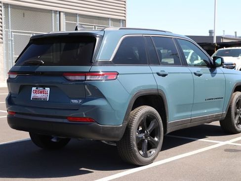 New 2026 Jeep Grand Cherokee Limited w/ Limited Altitude Package AWD/4WD image 5