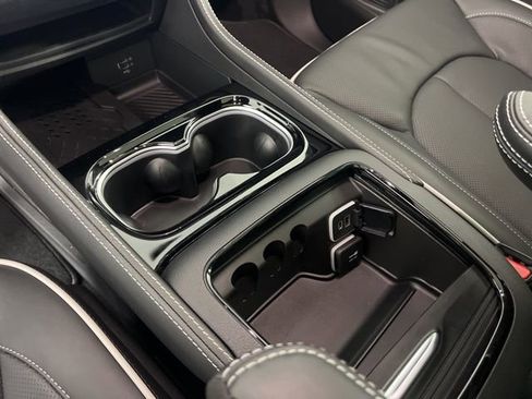 New 2026 Chrysler Pacifica Limited image 26