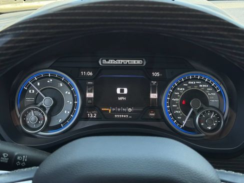 Used 2022 RAM 1500 Limited AWD/4WD image 4