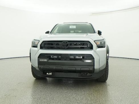 New 2026 Toyota 4Runner SR5 AWD/4WD image 11