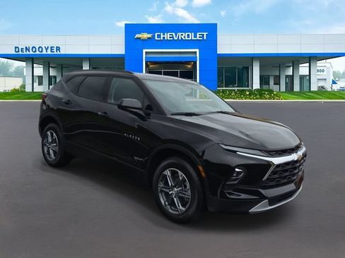 New 2026 Chevrolet Blazer LT w/ Convenience Package AWD/4WD image 4
