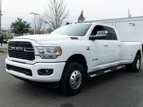Used 2020 RAM 3500 Big Horn w/ Towing Technology Group image 3