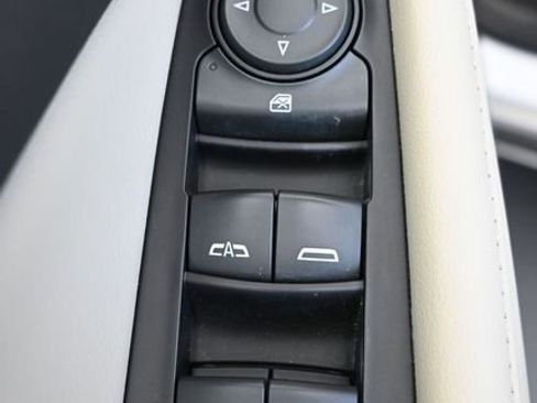 Used 2020 Buick Enclave Essence w/ Sound and Sites Package image 28