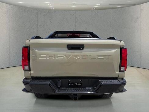 Used 2024 Chevrolet Colorado Z71 w/ Z71 Convenience Package 2 AWD/4WD image 32