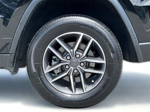 Used 2021 Jeep Grand Cherokee Limited AWD/4WD image 11