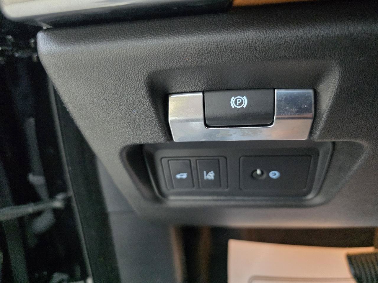 Used 2018 Jaguar E-PACE SE AWD/4WD image 38