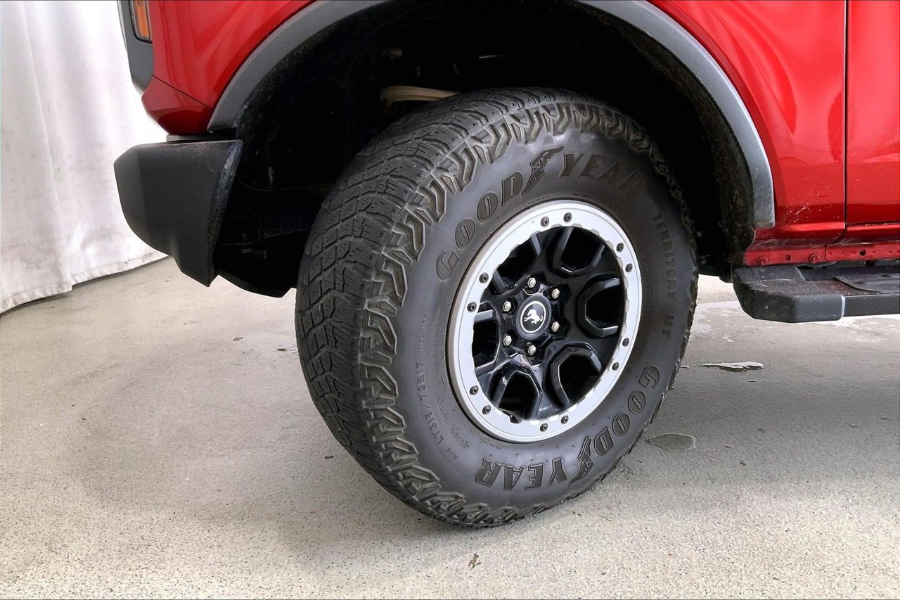 Used 2024 Ford Bronco Big Bend w/ Sasquatch Package AWD/4WD image 20