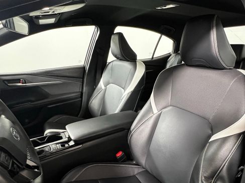 Certified 2025 Toyota Camry SE FWD image 14