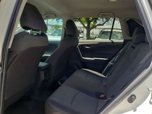 Used 2023 Toyota RAV4 XLE FWD image 8