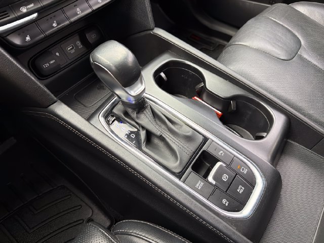 Used 2020 Hyundai Santa Fe Limited FWD image 15