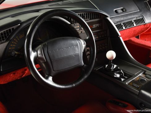 Used 1990 Chevrolet Corvette ZR-1 RWD image 23