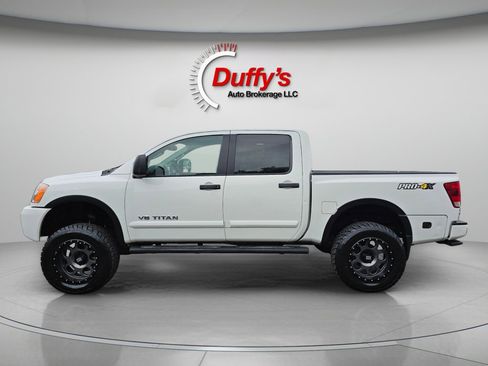 Used 2015 Nissan Titan PRO-4X image 16
