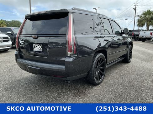Used 2019 Cadillac Escalade Premium Luxury RWD image 5