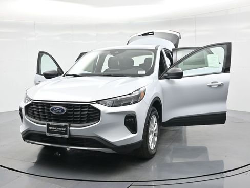 New 2025 Ford Escape Active image 28