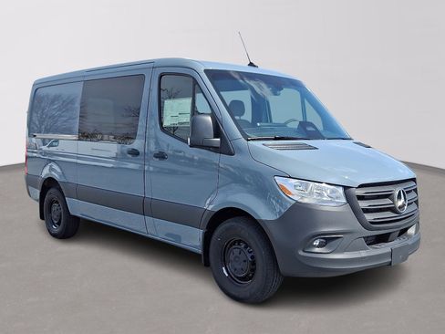 New 2026 Mercedes-Benz Sprinter 2500 image 3