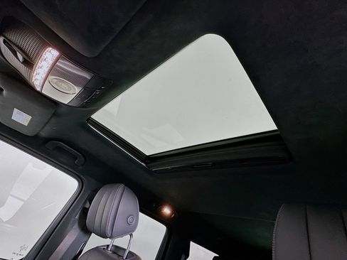 Used 2023 Mercedes-Benz G 550 image 23