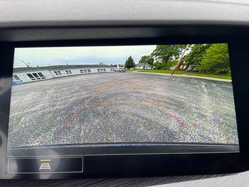 Used 2022 Buick Envision Preferred FWD image 32