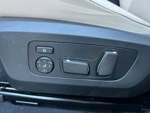 Used 2025 BMW X3 xDrive30i w/ Premium Package image 14