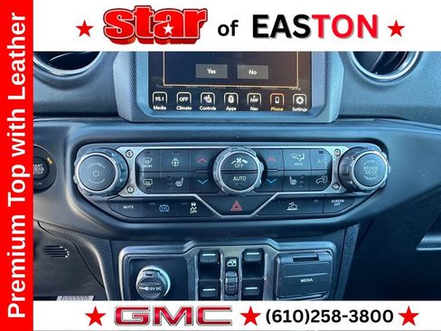 Used 2023 Jeep Wrangler Unlimited Sahara w/ Cold Weather Group AWD/4WD image 32