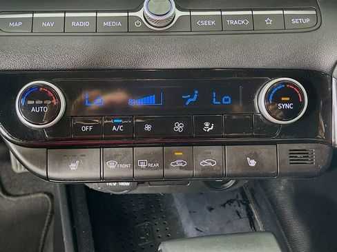 Used 2023 Hyundai Elantra SEL w/ Convenience Package FWD image 16
