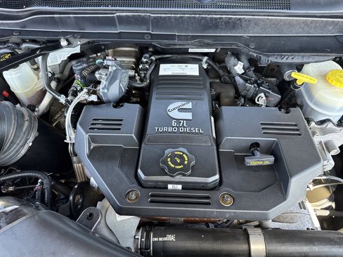 Used 2019 RAM 3500 Limited w/ Max Tow Package AWD/4WD image 35
