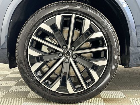 New 2026 Volvo XC90 B6 Plus w/ Protection Package Premier image 31