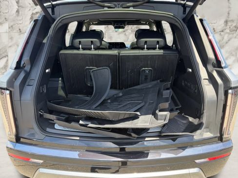 Used 2026 Cadillac Vistiq Sport w/ LPO, Floor Liner Package AWD/4WD image 26