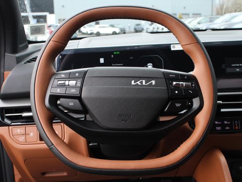 New 2026 Kia Sportage X-Line w/ X-Line Technology Package AWD/4WD image 12