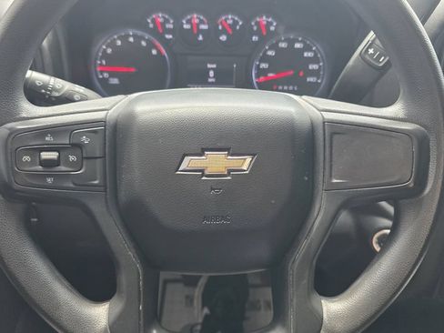 Used 2024 Chevrolet Silverado 2500 Custom AWD/4WD image 17