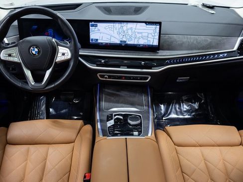 Used 2023 BMW X7 xDrive40i w/ Premium Package image 18