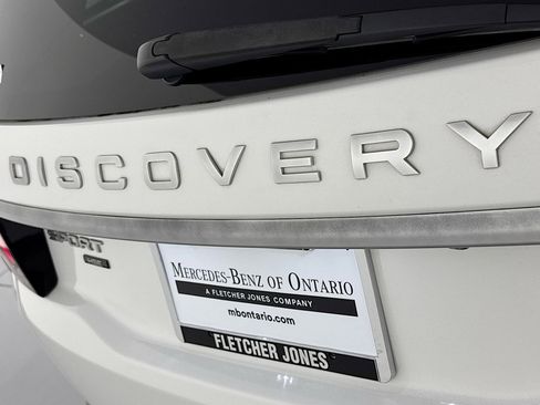 Used 2017 Land Rover Discovery Sport HSE Luxury image 9