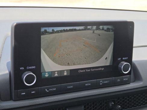 Used 2025 Honda CR-V LX image 6