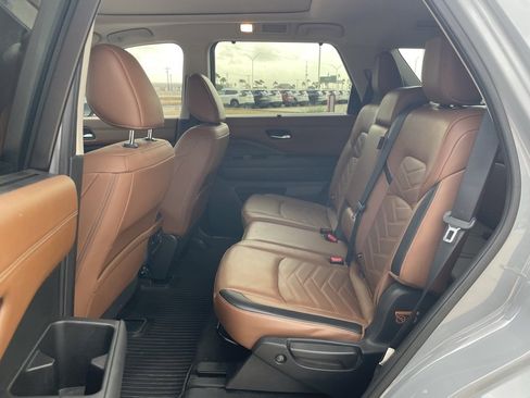 Certified 2024 Nissan Pathfinder Platinum w/ Lighting Package (N92) image 18