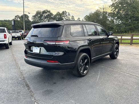 New 2025 Jeep Grand Cherokee L Limited w/ Luxury Tech Group II image 5