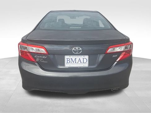 Used 2012 Toyota Camry image 11