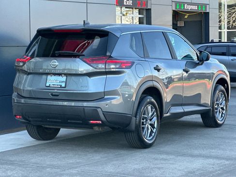 Certified 2025 Nissan Rogue S AWD/4WD image 2