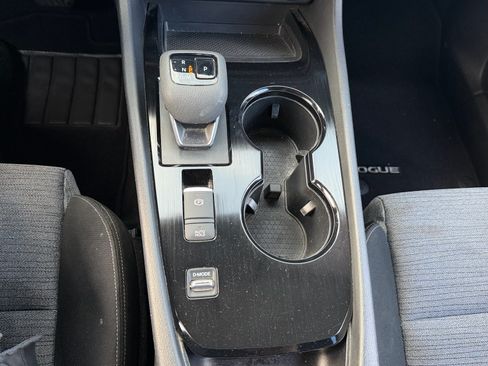 Used 2023 Nissan Rogue SV FWD image 26